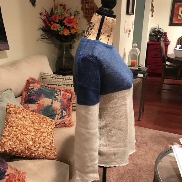 💙Lightweight Sweater💙 - Picture 2 of 4